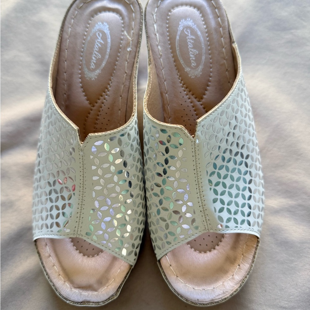 Stylish White platform style Women's Shoes - Picture 1 of 7
